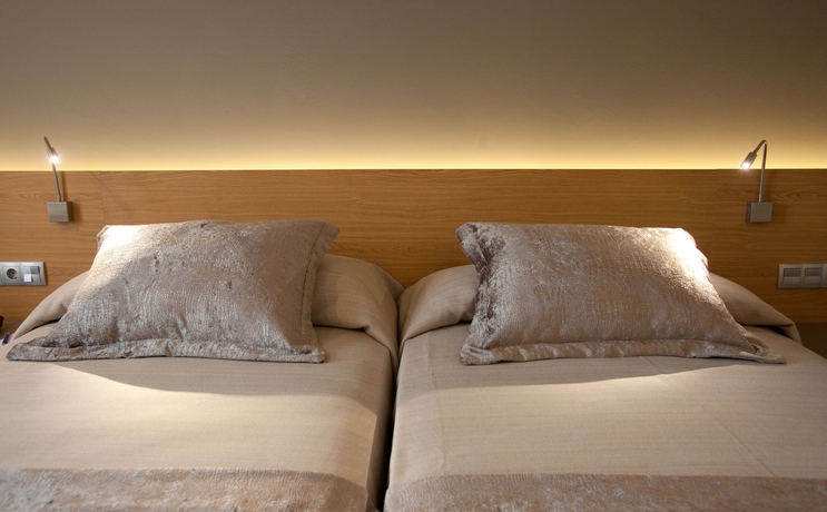 Imagen de la habitación del Hotel M.a. Sevilla Congresos. Foto 3