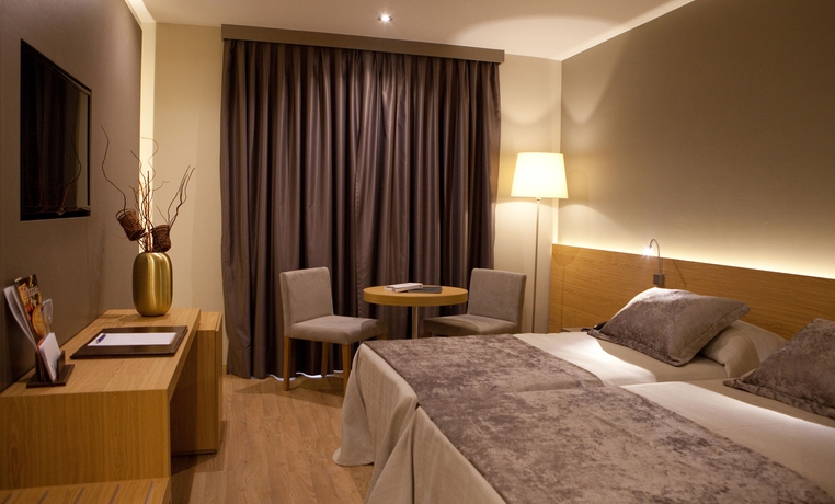 Imagen de la habitación del Hotel M.a. Sevilla Congresos. Foto 4