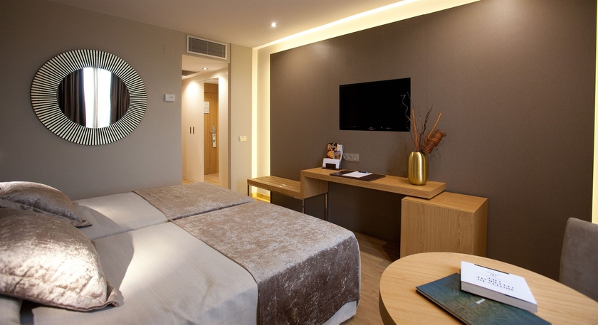 Imagen de la habitación del Hotel M.a. Sevilla Congresos. Foto 10