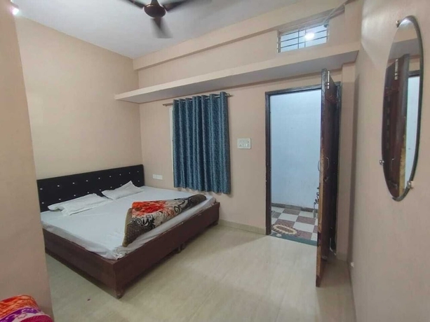 Imagen de la habitación del Hotel Maa Aarti Palace ujjain. Foto 6