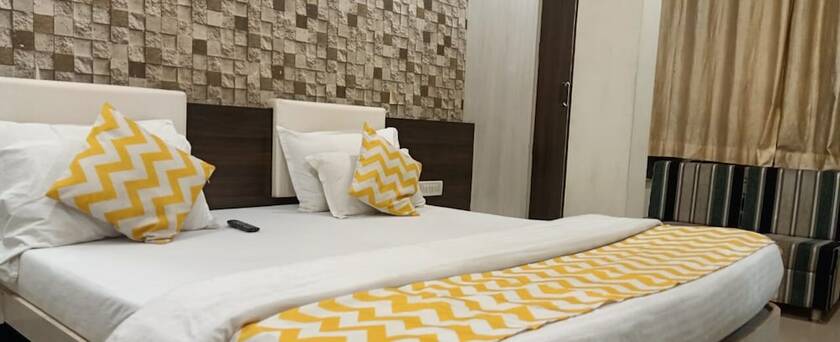 Imagen de la habitación del Hotel Maa Ganga Palace, Bhopal. Foto 16