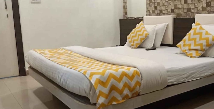 Imagen de la habitación del Hotel Maa Ganga palace, Bhopal. Foto 2