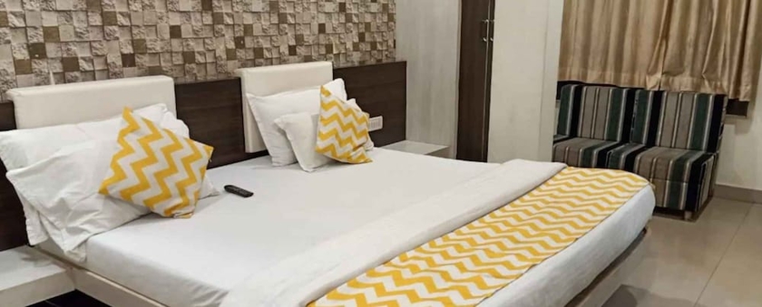 Imagen de la habitación del Hotel Maa Ganga palace, Bhopal. Foto 16