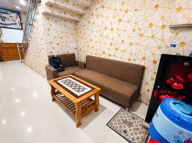 Imagen de los interiores del Hotel Maa Kripa. Foto 16