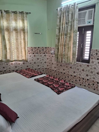 Imagen de la habitación del Hotel Maa Saraswati Atithi Bhavan. Foto 12