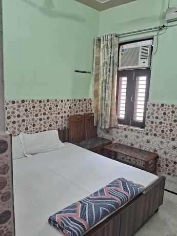 Imagen de la habitación del Hotel Maa Saraswati Atithi Bhavan. Foto 14