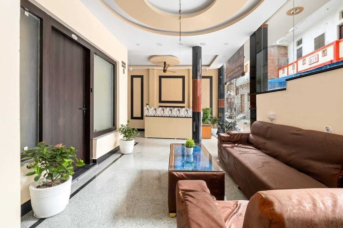 Imagen de los interiores del Hotel Maa Vaishno. Foto 14