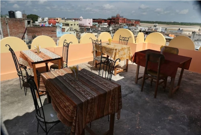 Imagen del bar/restaurante del Hotel Maa Vaishno Guest House. Foto 5