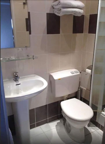Imagen de la habitación del Hotel Ma&acirc;t Batignolles. Foto 12