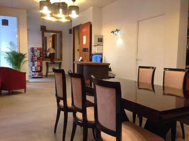 Imagen de los interiores del Hotel Ma&acirc;t Batignolles. Foto 19