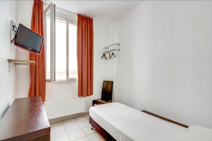 Imagen de la habitación del Hotel Ma&acirc;t Batignolles. Foto 13