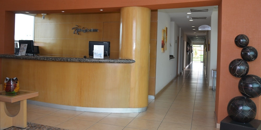 Imagen de los interiores del Hotel M&aacute;gico Inn. Foto 13