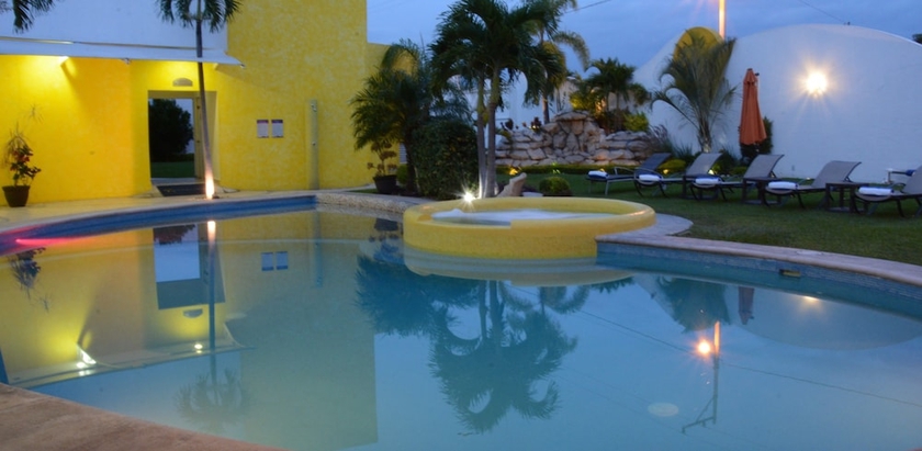Imagen de la piscina del Hotel M&aacute;gico Inn. Foto 18