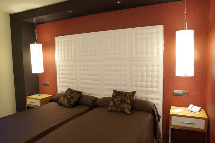 Imagen de la habitación del Hotel Málaga Nostrum Airport. Foto 5