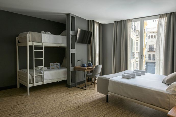 Imagen de la habitación del Hotel Málaga Premium. Foto 5