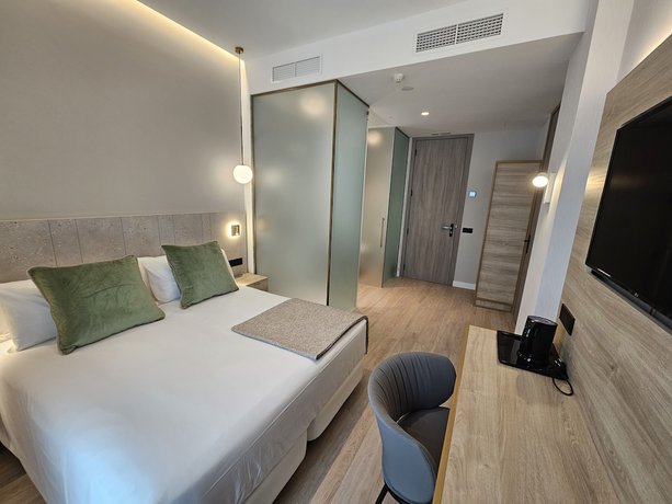 Imagen de la habitación del Hotel Málaga Vibes. Foto 3