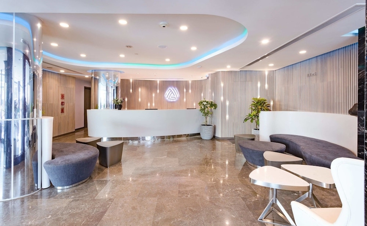 Imagen de los interiores del Hotel Maagiri. Foto 18