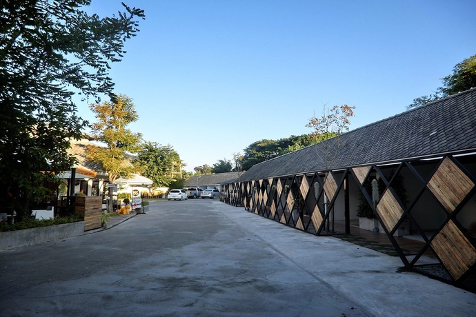 Imagen de los exteriores del Hotel Maalamaii. Foto 18