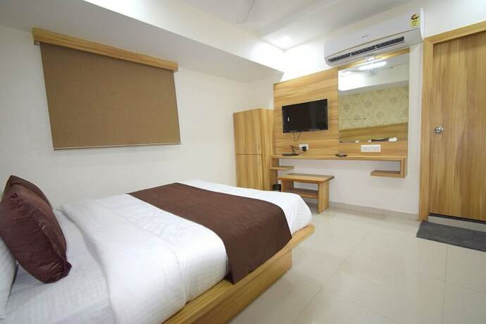 Imagen general del Hotel Maan Palace, Ahmedabad. Foto 9
