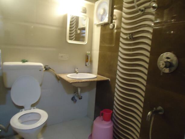 Imagen general del Hotel Maan Residency. Foto 4