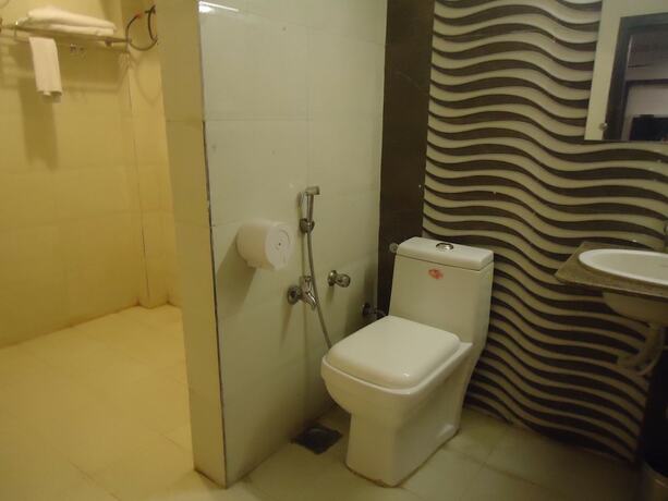 Imagen general del Hotel Maan Residency. Foto 10