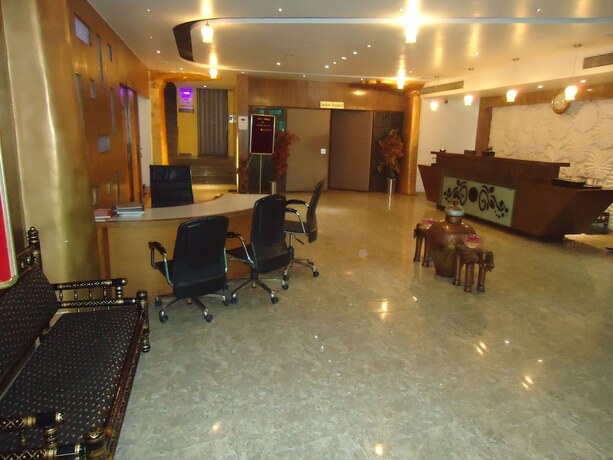 Imagen general del Hotel Maan Residency. Foto 14