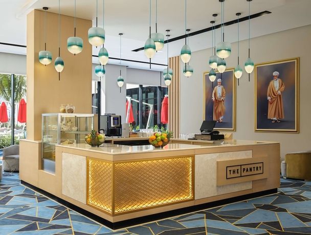 Imagen del bar/restaurante del Hotel Maani Muscat and Suites. Foto 2