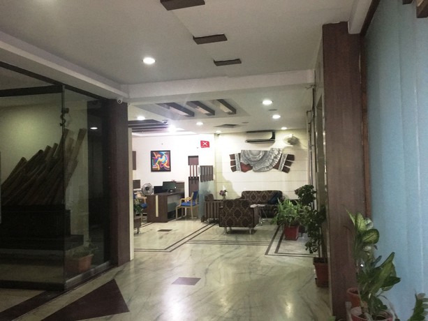 Imagen de los interiores del Hotel Maanpreet. Foto 16