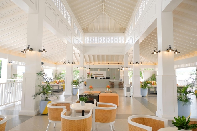 Imagen de los interiores del Hotel Maayo San Remigio. Foto 19