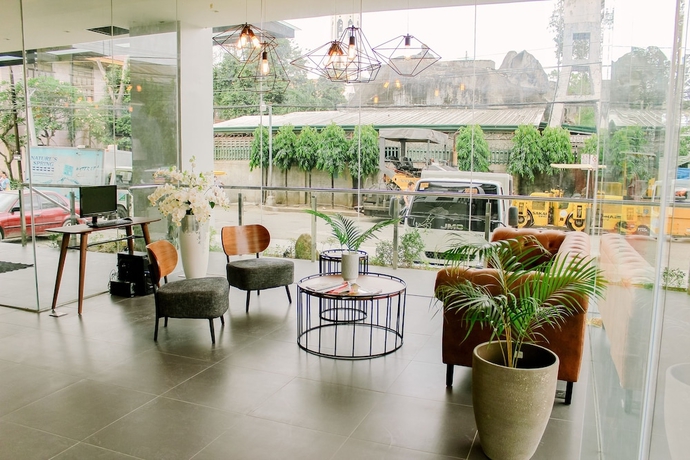 Imagen de los interiores del Hotel Mabolo Royal. Foto 18