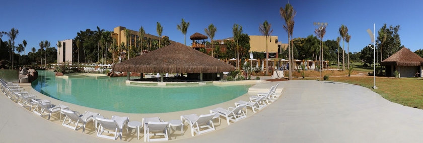 Imagen de la piscina del Hotel Mabu Thermas Grand Resort. Foto 12