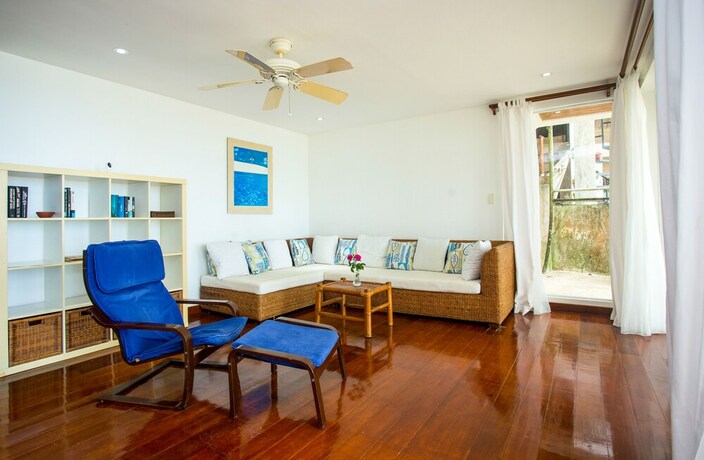 Imagen de los interiores del Hotel Mabuhay Beach House. Foto 37