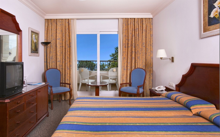 Imagen de los interiores del Hotel Mac Puerto Marina Benalmadena. Foto 13