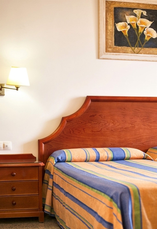 Imagen de la habitación del Hotel Mac Puerto Marina Benalmadena. Foto 9