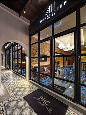 Imagen de los interiores del Hotel Macalister By Phc. Foto 18