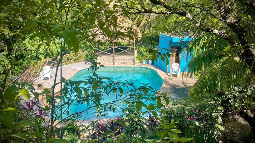 Imagen de la piscina del Hotel Macan Ché. Foto 16