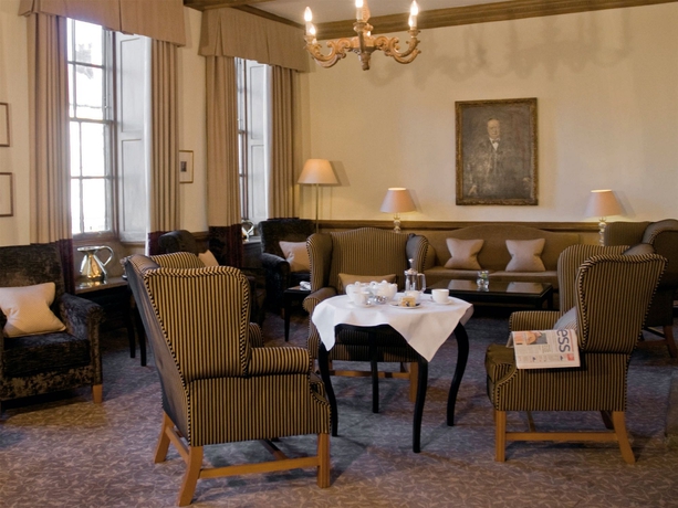 Imagen de los interiores del Hotel Macdonald Bear. Foto 12