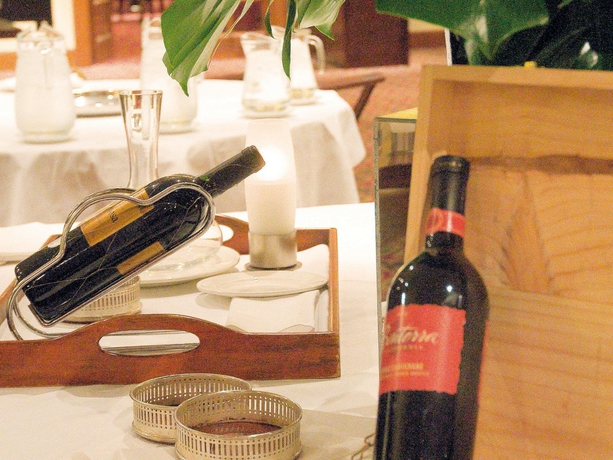 Imagen del bar/restaurante del Hotel Macdonald Botley Park and Spa. Foto 3