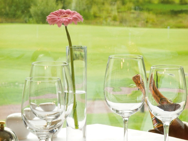 Imagen del bar/restaurante del Hotel Macdonald Cardrona , Golf and Spa. Foto 2