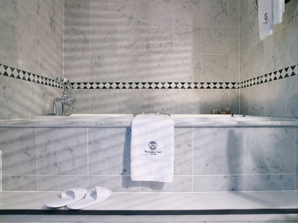 Imagen de la habitación del Hotel Macdonald Compleat Angler. Foto 12