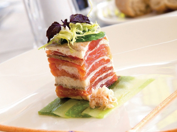 Imagen del bar/restaurante del Hotel Macdonald Compleat Angler. Foto 6