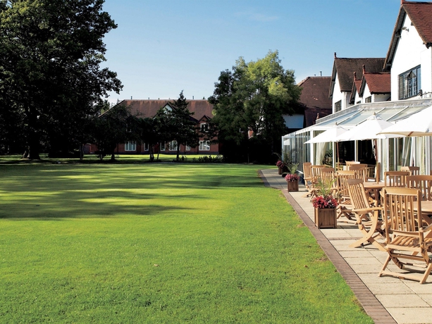 Imagen de los exteriores del Hotel Macdonald Craxton Wood and Spa. Foto 12