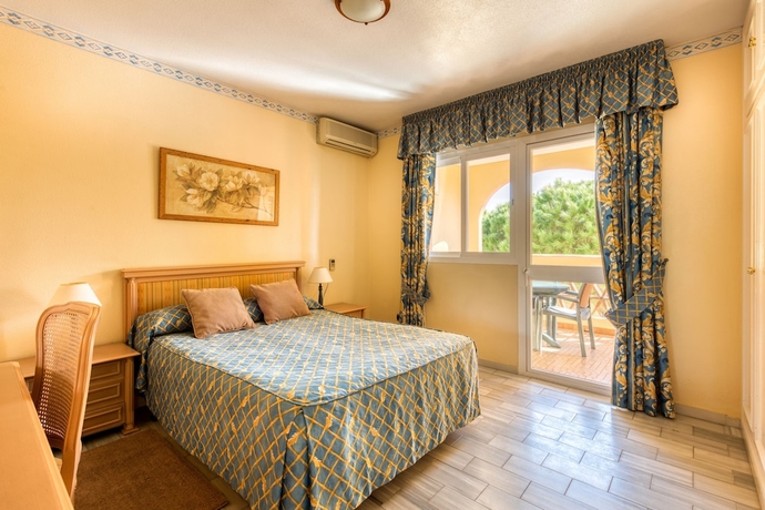 Imagen de la habitación del Hotel Macdonald Dona Lola Resort. Foto 11