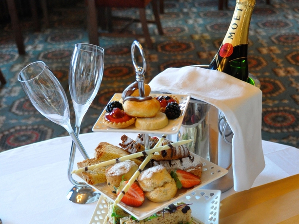 Imagen del bar/restaurante del Hotel Macdonald Drumossie. Foto 3