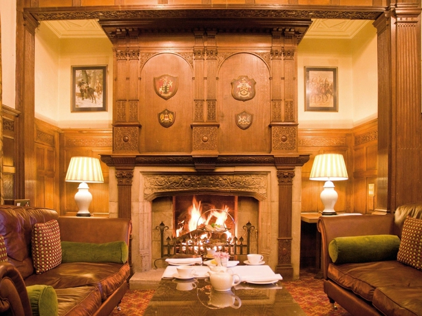 Imagen de los interiores del Hotel Macdonald Elmers Court Hotel & Resort. Foto 16