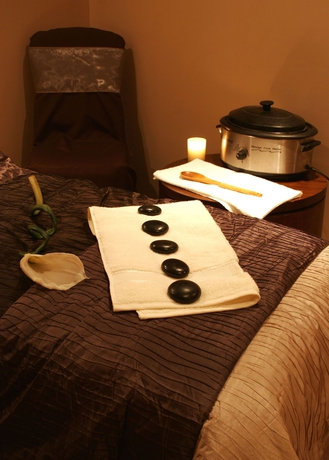 Imagen de la piscina del Hotel Macdonald Frimley Hall and Spa. Foto 12