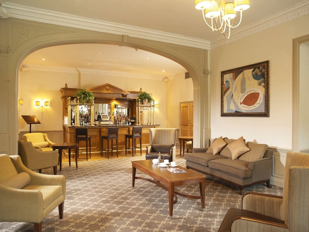 Imagen de los interiores del Hotel Macdonald Frimley Hall and Spa. Foto 10