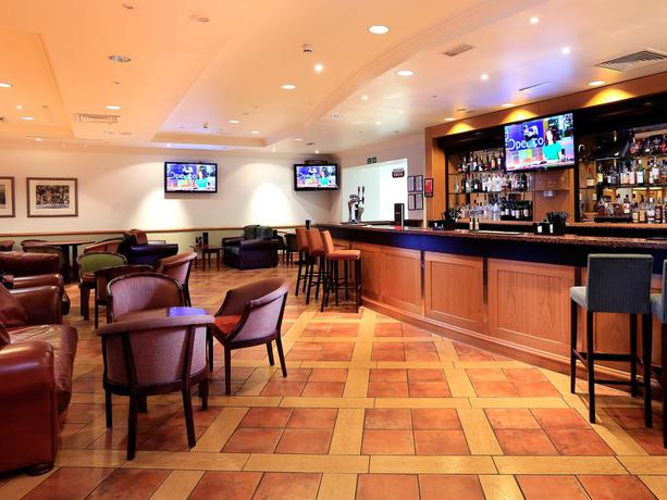 Imagen del bar/restaurante del Hotel Macdonald Morlich. Foto 2