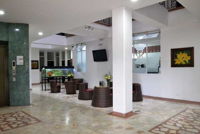 Imagen de los interiores del Hotel Macedonia Plaza Medellin. Foto 19