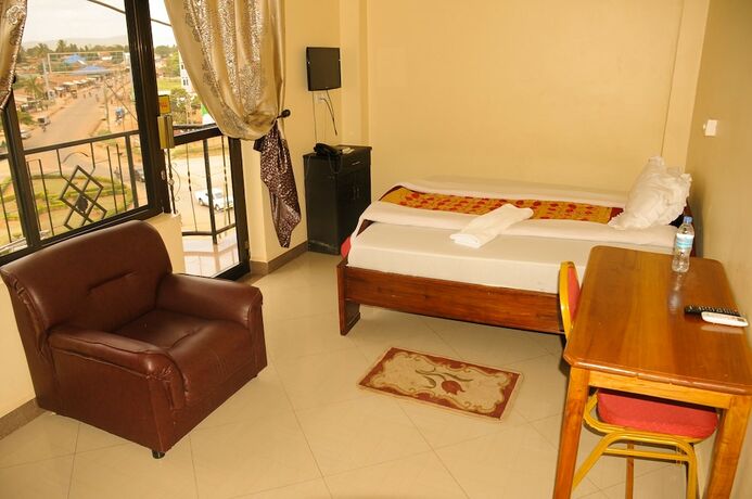 Imagen de la habitación del Hotel Machare British. Foto 10